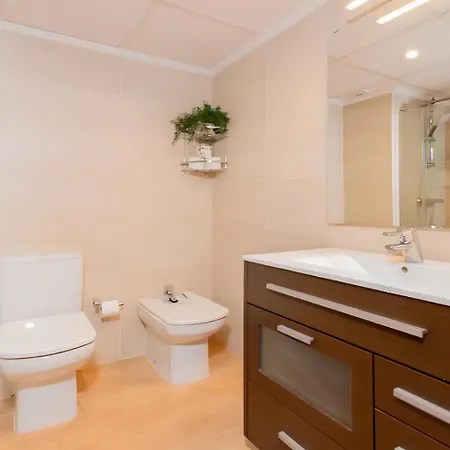 Appartamento Luxotica Gardens Valenza Esterno foto